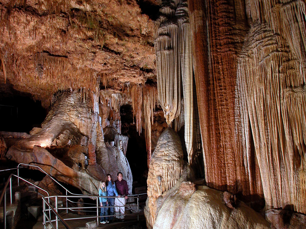 Meramec-Caverns-1280X960