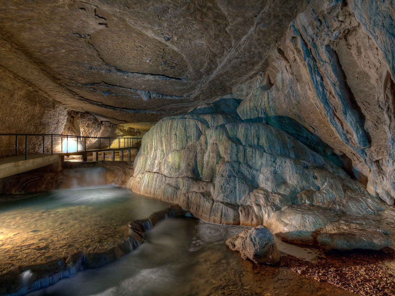 Smallin-Cave-1280X960